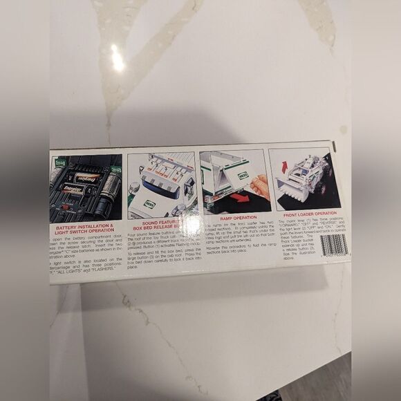 2008 Hess Truck And Front Loader BNIB - Picture 5 of 6